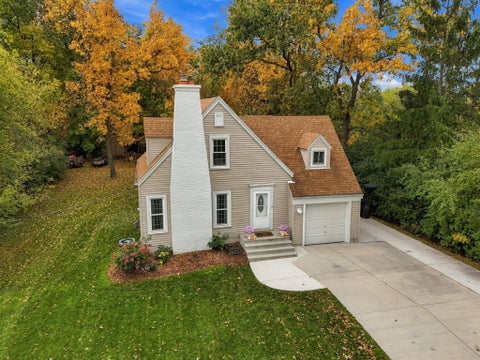 Photo of 13825 Keefe Ave, Brookfield, WI 53005 (MLS # 1985074)