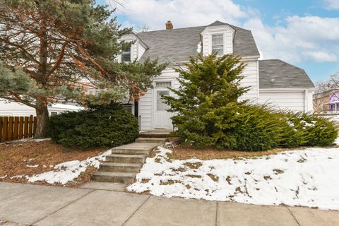Photo of 703 N West Ave, Waukesha, WI 53186 (MLS # 1949517)