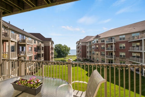 Photo of 4120 S Lake Dr, Saint Francis, WI 53235 (MLS # 1985047)