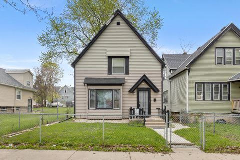Photo of 3244 N 30th St, Milwaukee, WI 53216 (MLS # 1960883)