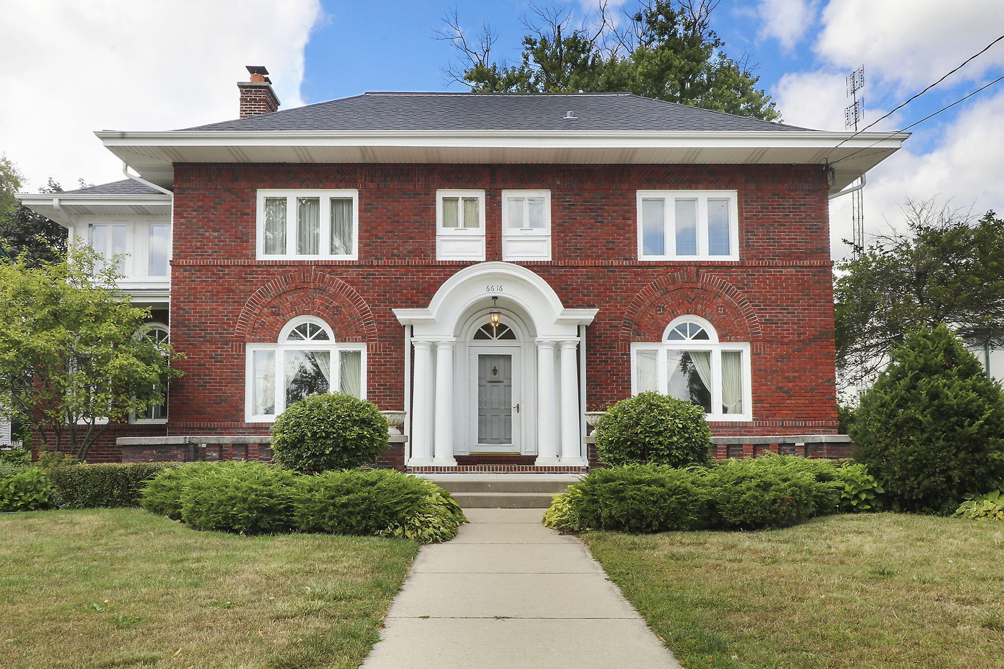 Kenosha, Wisconsin 53143, United States, 5 Bedrooms Bedrooms, ,3 BathroomsBathrooms,Residential,Active,205031