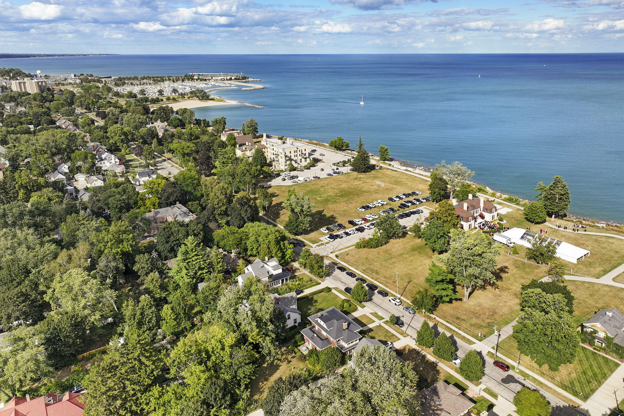 Kenosha, Wisconsin 53143, United States, 5 Bedrooms Bedrooms, ,3 BathroomsBathrooms,Residential,Active,205031