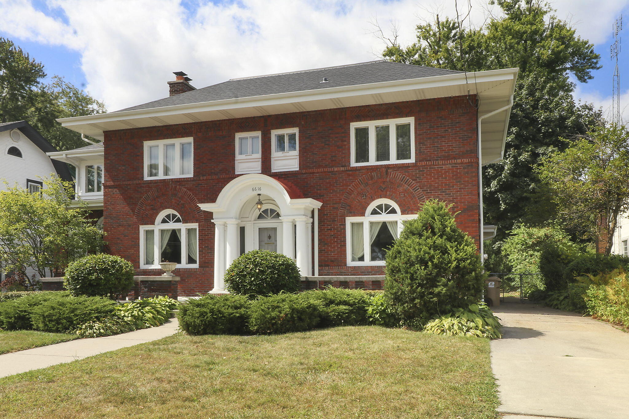 Kenosha, Wisconsin 53143, United States, 5 Bedrooms Bedrooms, ,3 BathroomsBathrooms,Residential,Active,205031