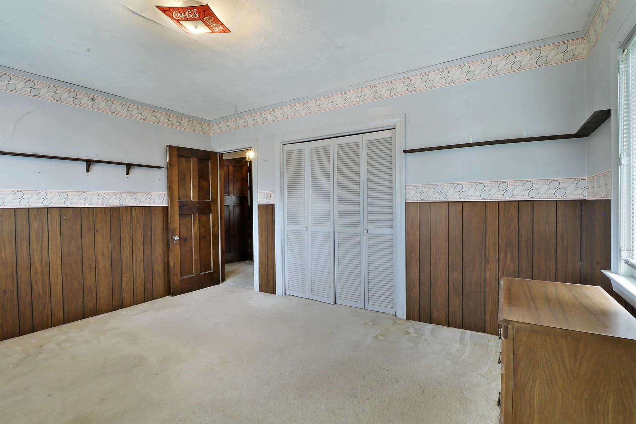 Kenosha, Wisconsin 53143, United States, 5 Bedrooms Bedrooms, ,3 BathroomsBathrooms,Residential,Active,205031