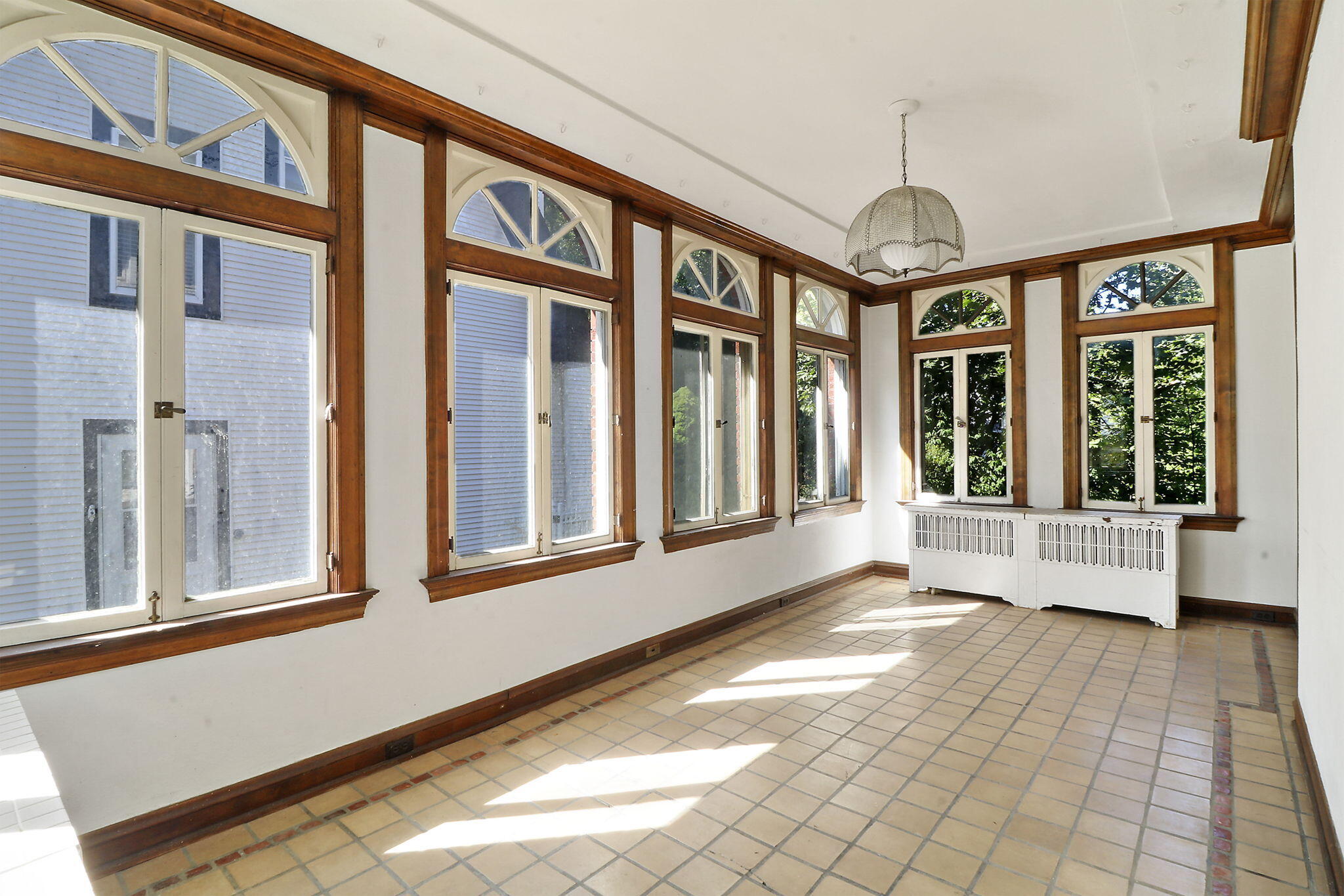 Kenosha, Wisconsin 53143, United States, 5 Bedrooms Bedrooms, ,3 BathroomsBathrooms,Residential,Active,205031