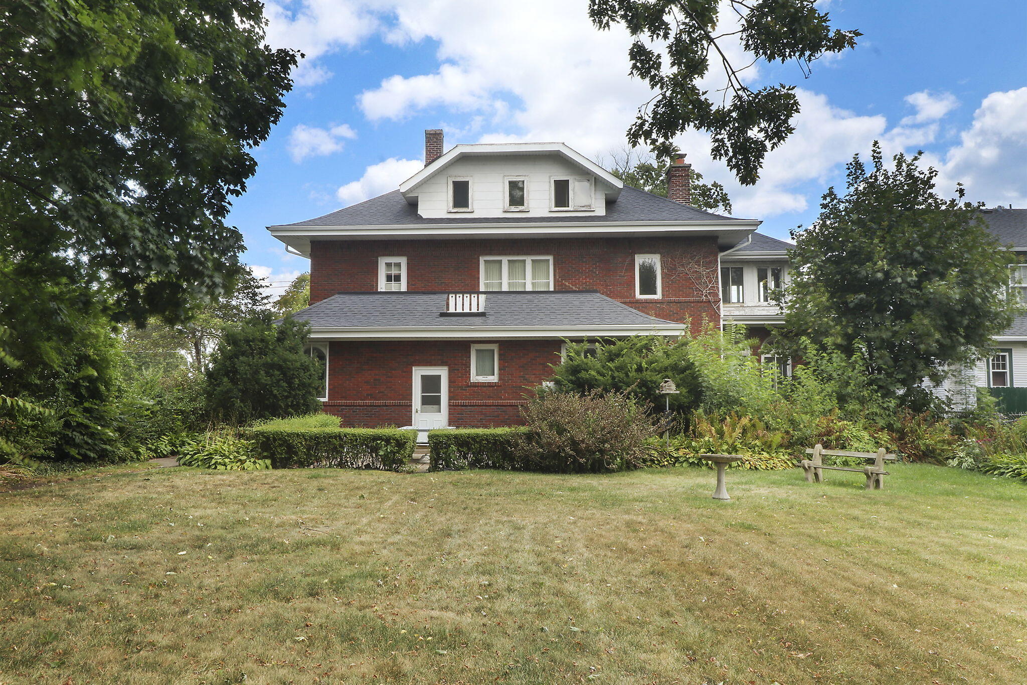 Kenosha, Wisconsin 53143, United States, 5 Bedrooms Bedrooms, ,3 BathroomsBathrooms,Residential,Active,205031