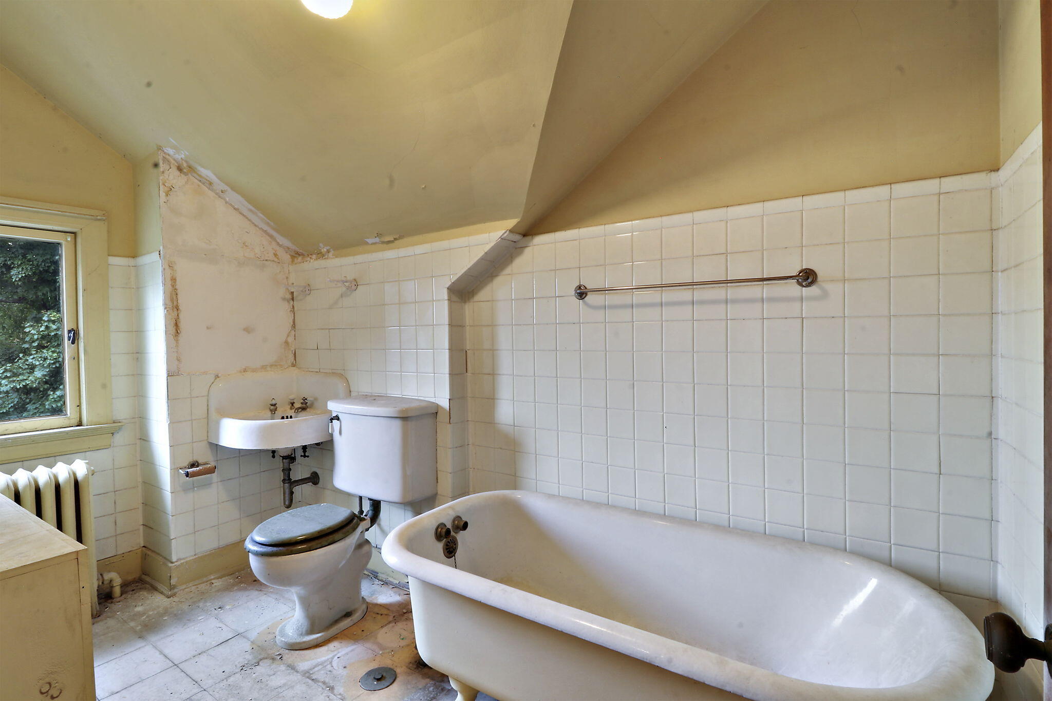 Kenosha, Wisconsin 53143, United States, 5 Bedrooms Bedrooms, ,3 BathroomsBathrooms,Residential,Active,205031