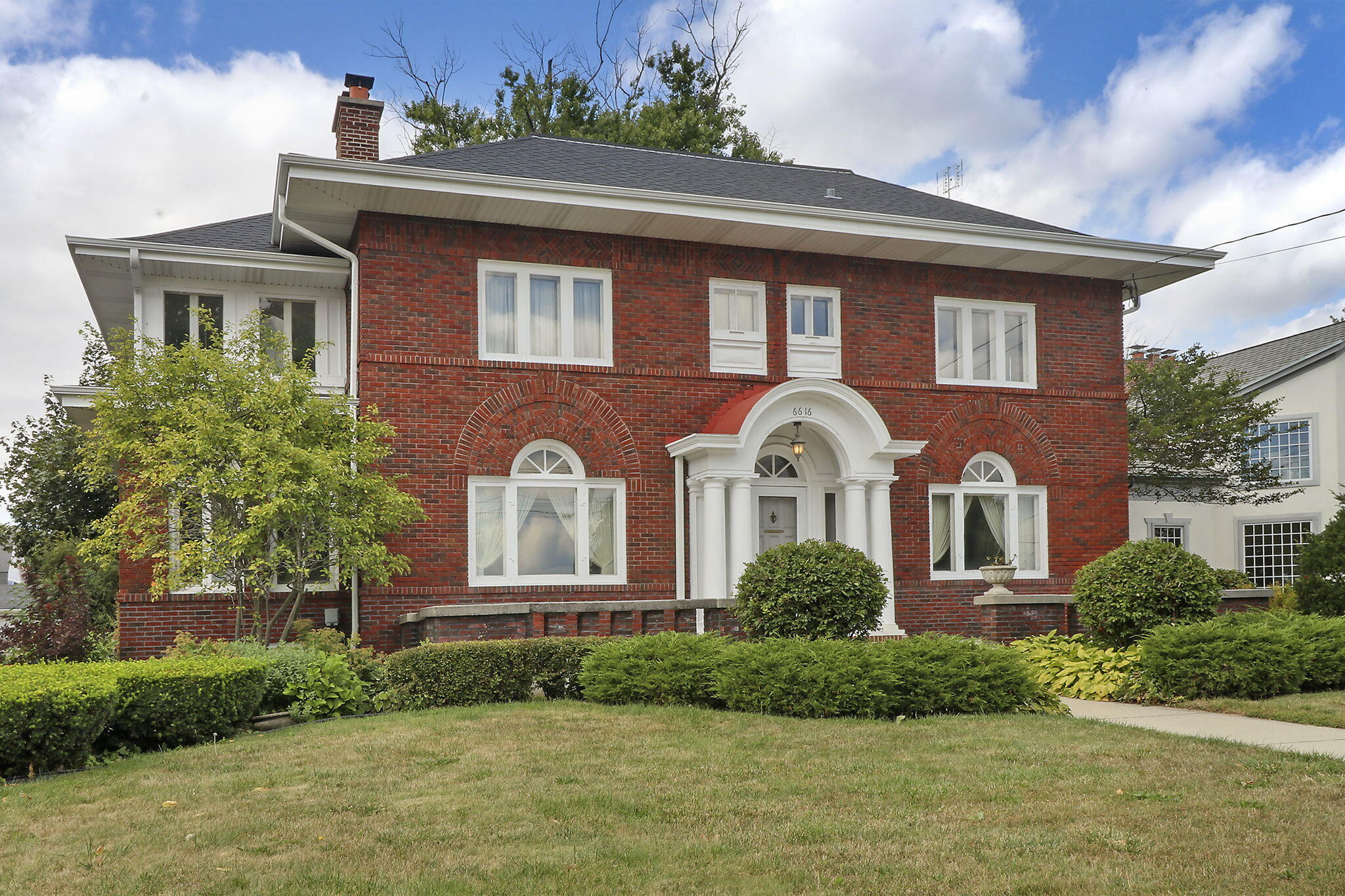 Kenosha, Wisconsin 53143, United States, 5 Bedrooms Bedrooms, ,3 BathroomsBathrooms,Residential,Active,205031