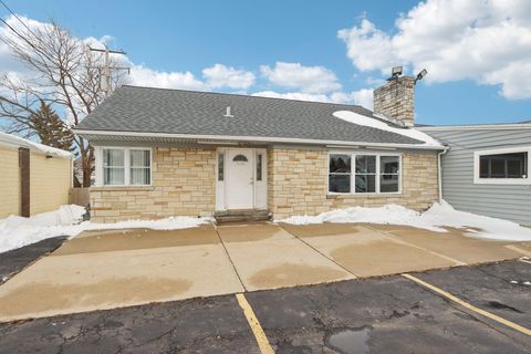Photo of 5022 S 27th St, Milwaukee, WI 53221 (MLS # 1954541)