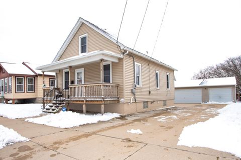 Photo of 2404 Jackson St, Two Rivers, WI 54241 (MLS # 1944330)