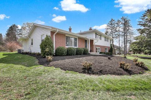 Photo of 19255 Gebhardt Rd, Brookfield, WI 53045 (MLS # 1957255)