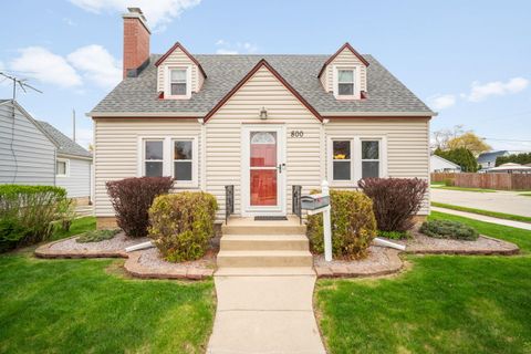 Photo of 800 Menomonee Ave, South Milwaukee, WI 53172 (MLS # 1960037)