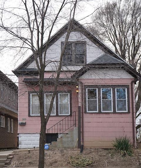 Photo of 1035 S 33rd St, Milwaukee, WI 53215 (MLS # 1910395)