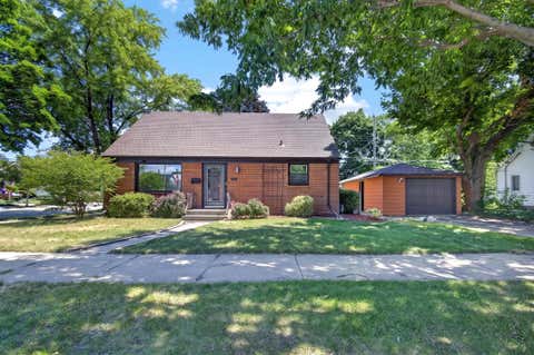 Photo of 2065 Marquette St, Racine, WI 53402 (MLS # 1974443)