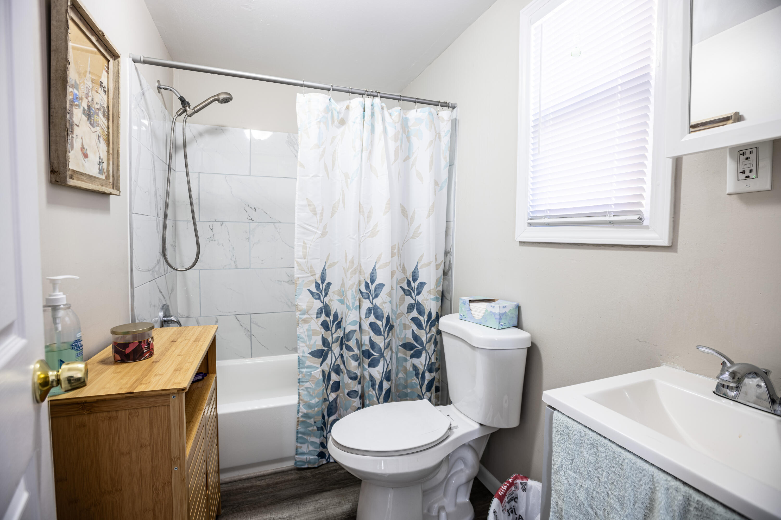 Racine, Wisconsin 53403, United States, 1 Bedroom Bedrooms, ,1 BathroomBathrooms,Residential,Active,236274