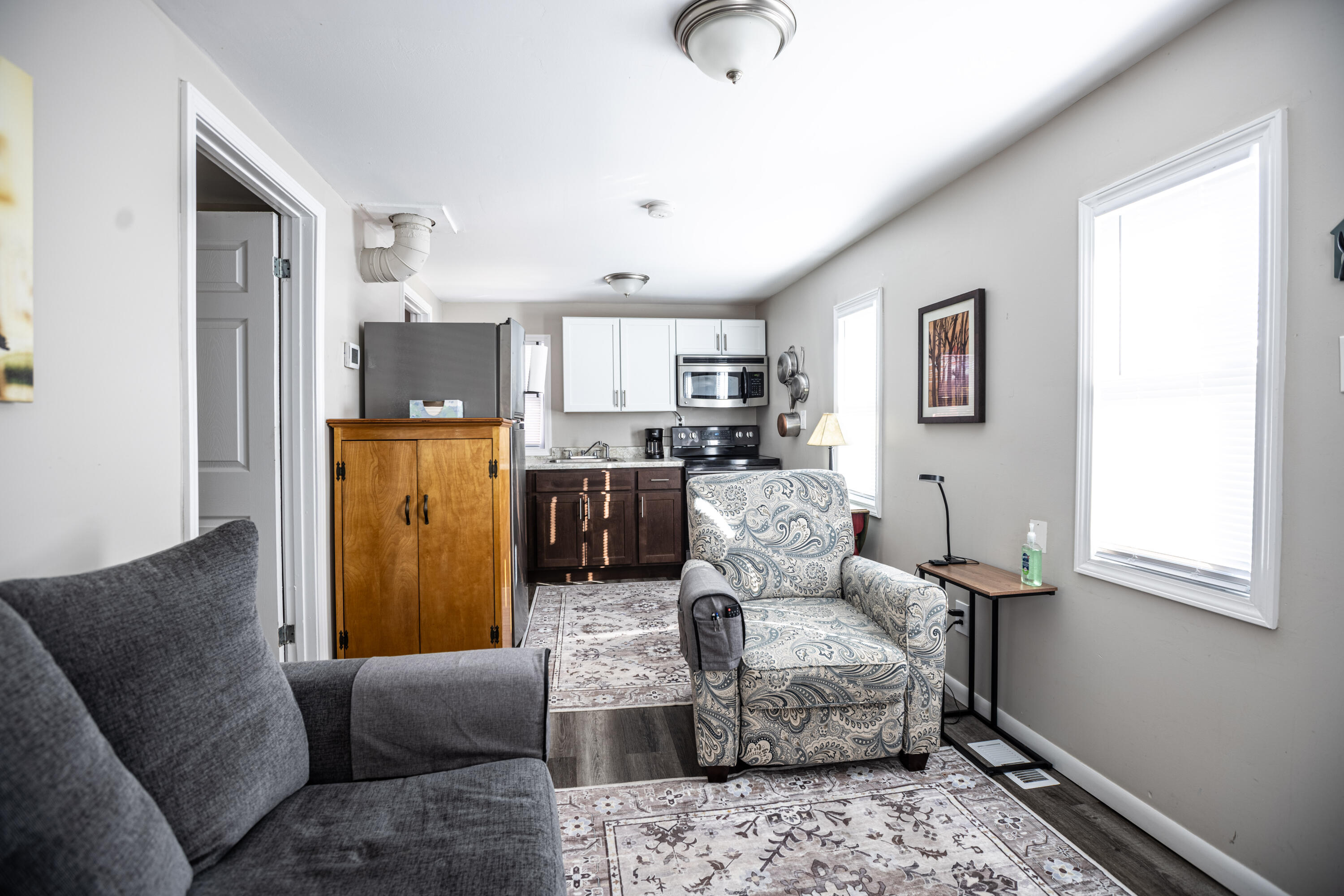 Racine, Wisconsin 53403, United States, 1 Bedroom Bedrooms, ,1 BathroomBathrooms,Residential,Active,236274