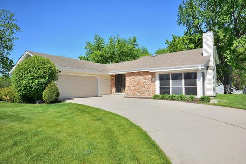 Photo of N97W16844 Chippewa Dr, Germantown, WI 53022 (MLS # 1962875)