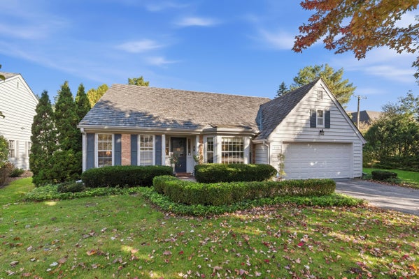 1410 W WESTPORT CIR, MEQUON, WI 53092 - Image 52c1fff1ee5dd67e2406aa04838d3b01/3659424504