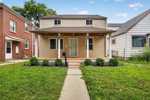 Photo of 141 S 75th St, Milwaukee, WI 53214 (MLS # 1973427)