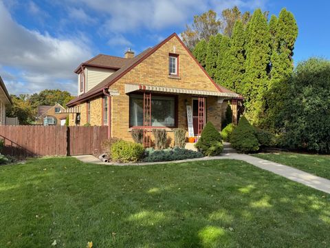 Photo of 2945 N 84th St, Milwaukee, WI 53222 (MLS # 1940217)