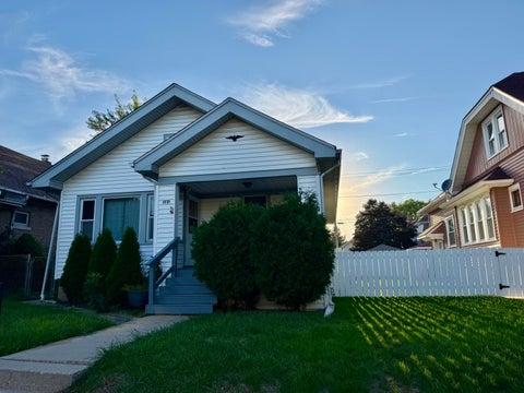 Photo of 1531 S 55th St, West Milwaukee, WI 53214 (MLS # 1979966)