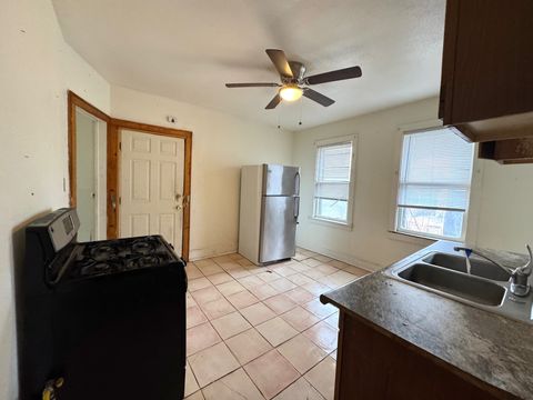 Photo of 3030 N Palmer St, Milwaukee, WI 53212 (MLS # 1908956)