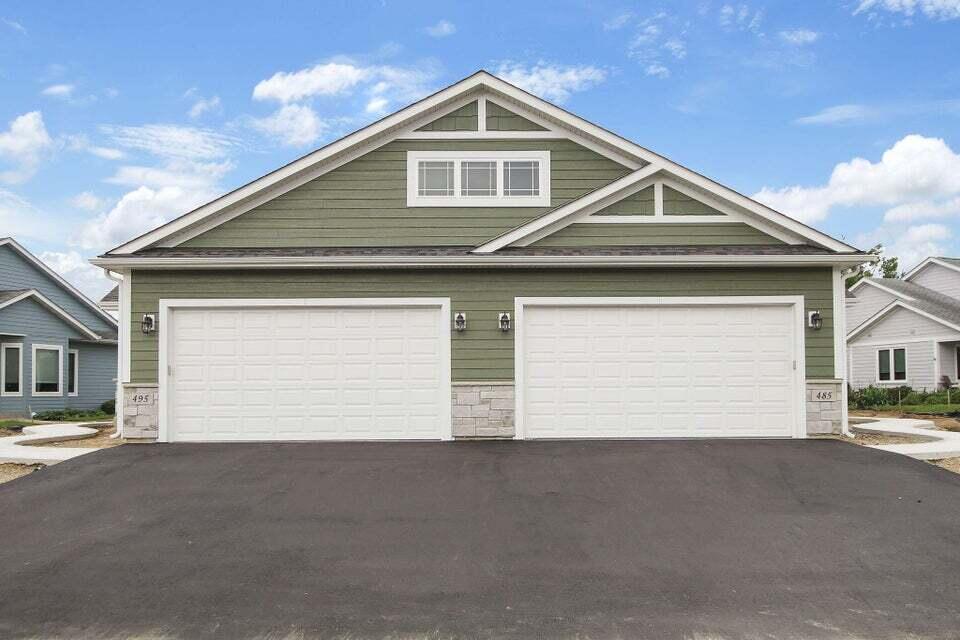 Twin Lakes, Wisconsin 53181, United States, 3 Bedrooms Bedrooms, ,3 BathroomsBathrooms,Residential,Active,184757