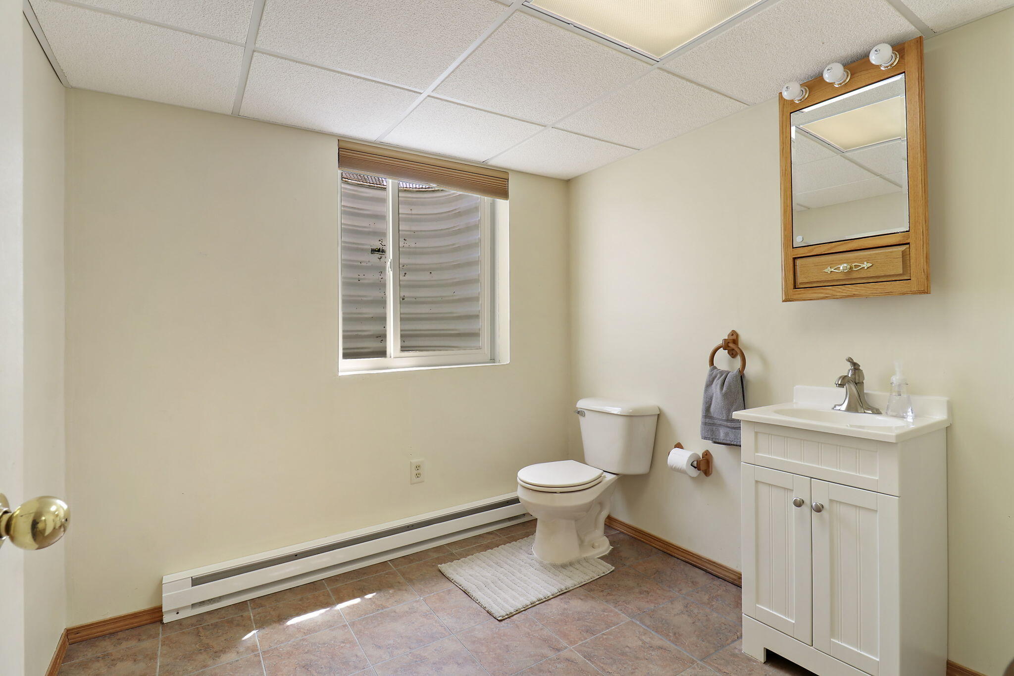 Kenosha, Wisconsin 53142, United States, 4 Bedrooms Bedrooms, ,3 BathroomsBathrooms,Residential,Pending,130717