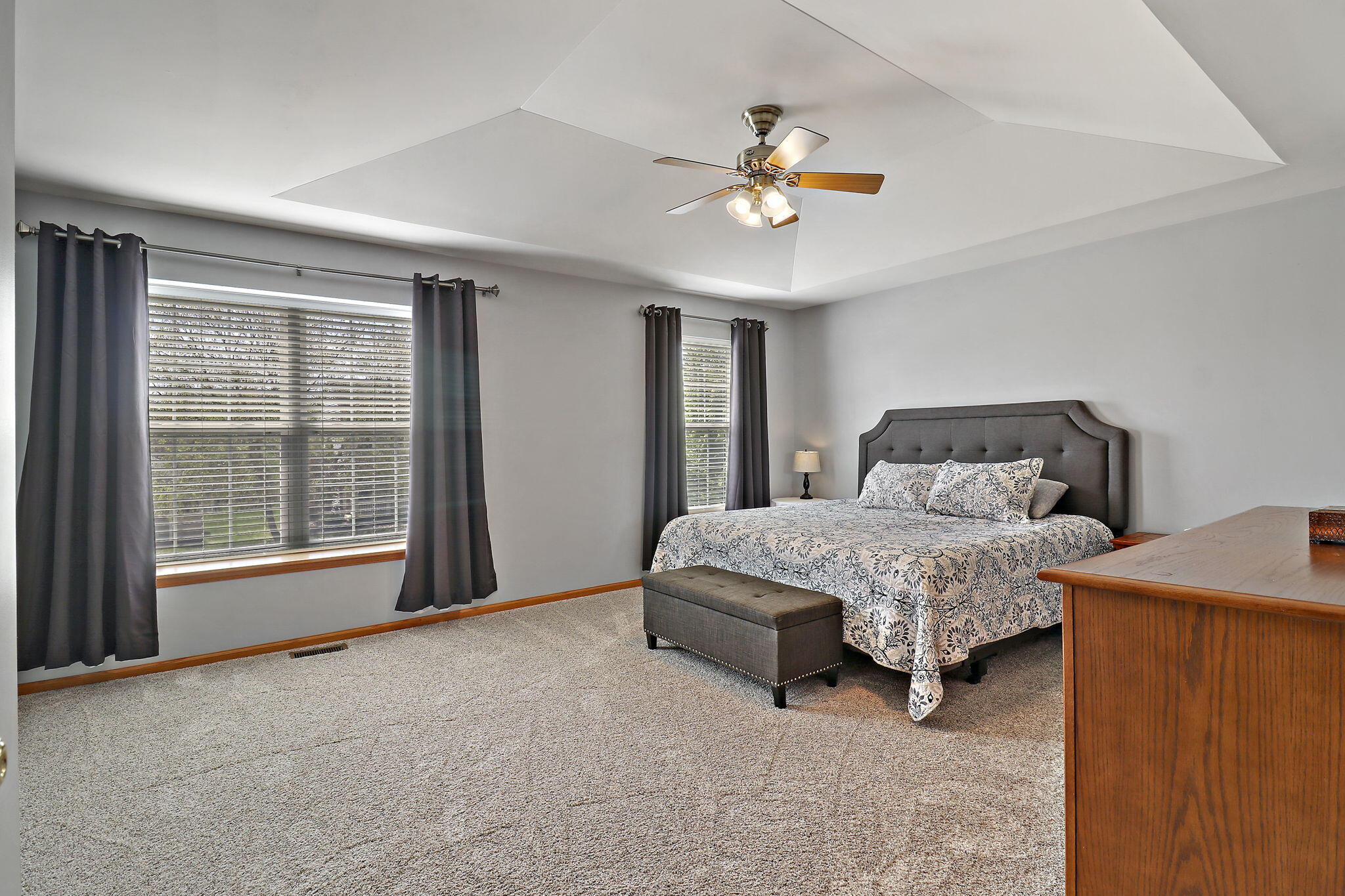 Kenosha, Wisconsin 53142, United States, 4 Bedrooms Bedrooms, ,3 BathroomsBathrooms,Residential,Pending,130717