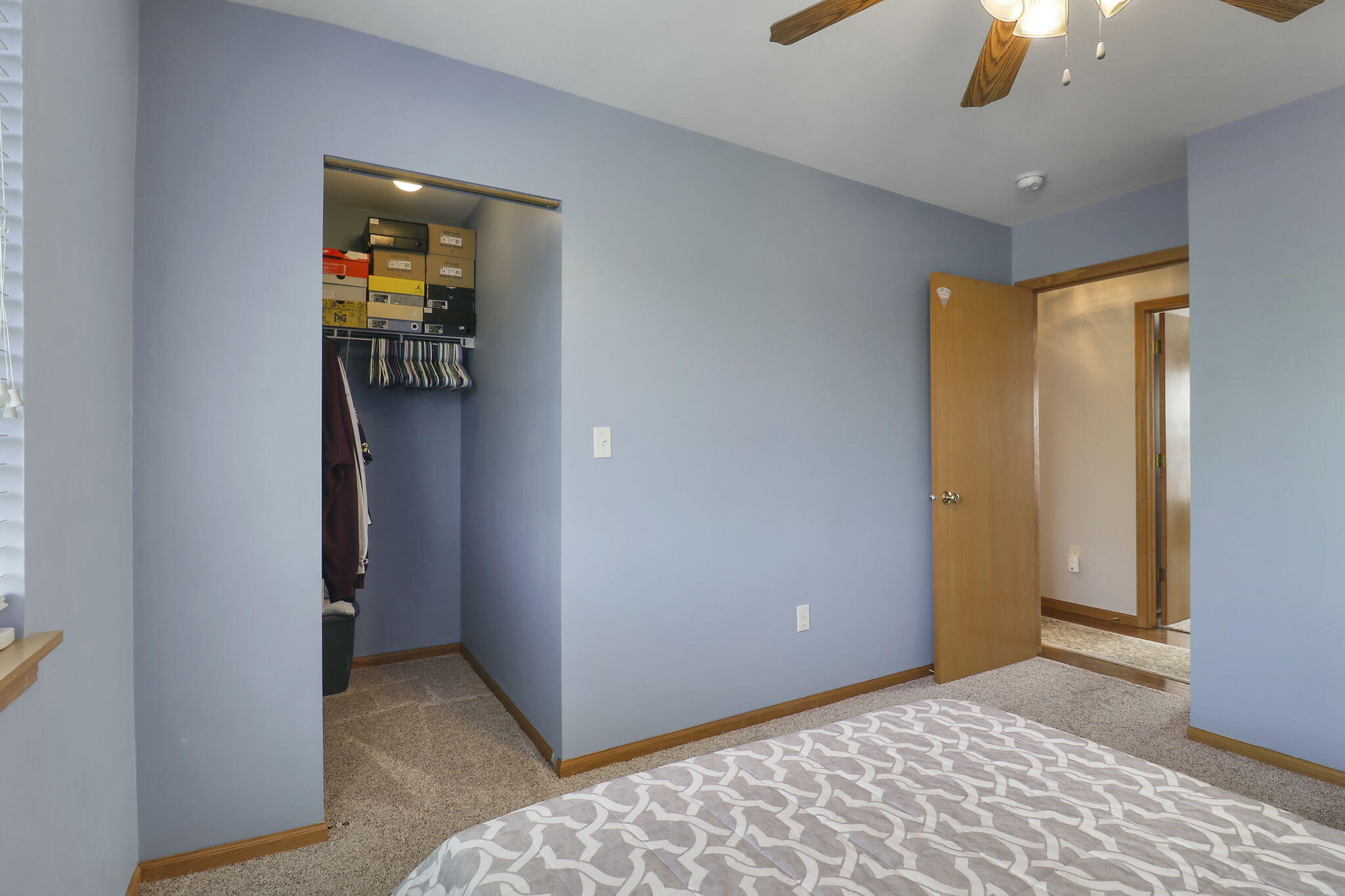 Kenosha, Wisconsin 53142, United States, 4 Bedrooms Bedrooms, ,3 BathroomsBathrooms,Residential,Pending,130717