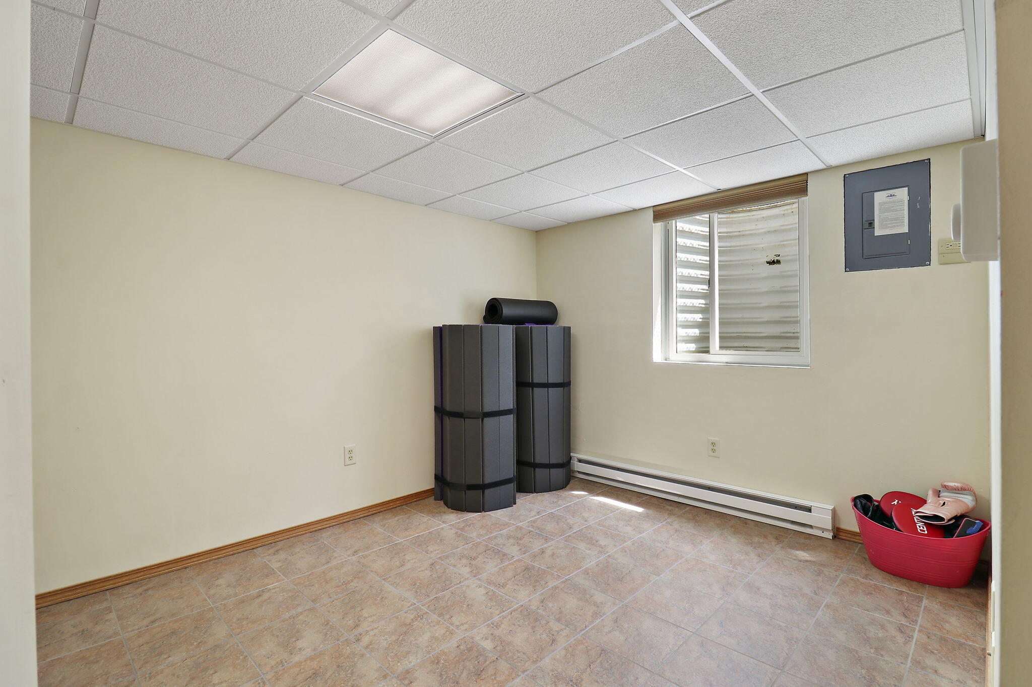 Kenosha, Wisconsin 53142, United States, 4 Bedrooms Bedrooms, ,3 BathroomsBathrooms,Residential,Pending,130717