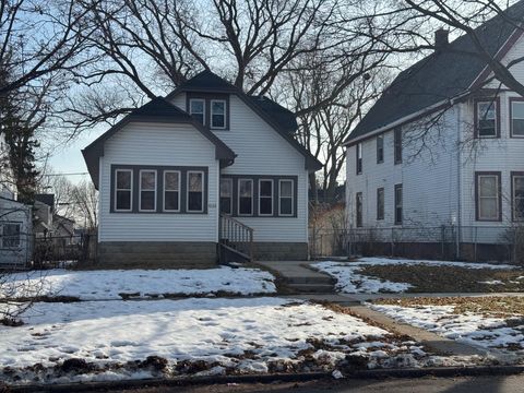 Photo of 4740 N 30th St, Milwaukee, WI 53209 (MLS # 1950447)