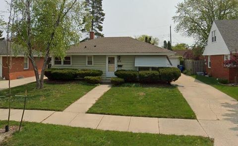 Photo of 819 Ohio St, Racine, WI 53405 (MLS # 1959488)