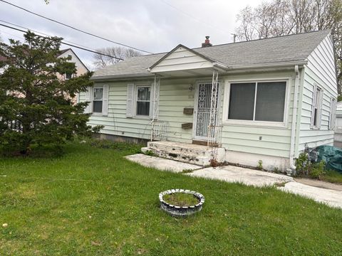 Photo of 5618 W Sheridan Ave Ave, Milwaukee, WI 53218 (MLS # 1959865)