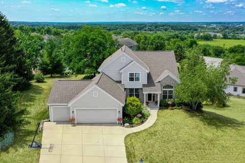 Photo of 1621 Hunter Rd, Waukesha, WI 53189 (MLS # 1971905)