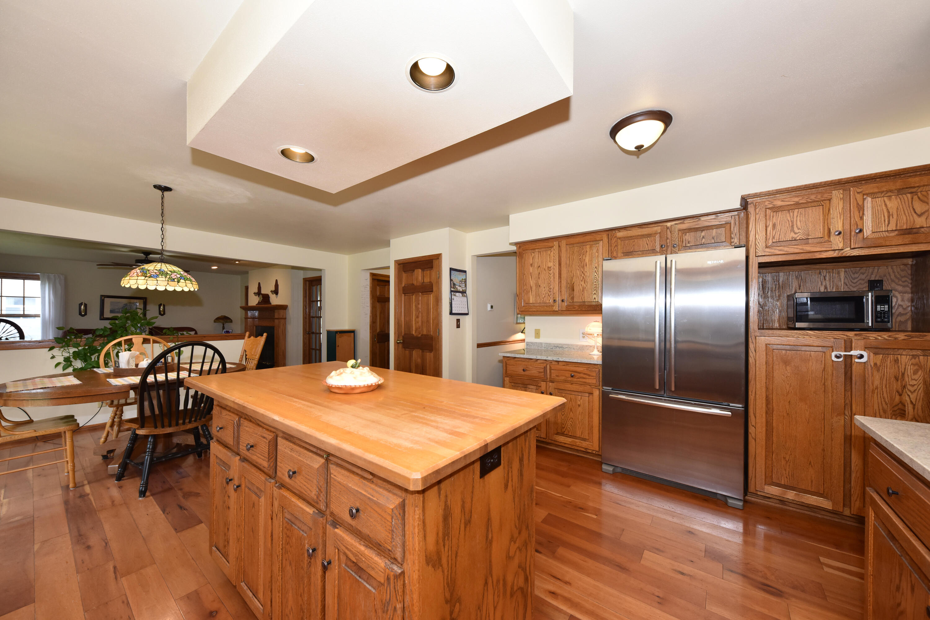 Menomonee Falls, Wisconsin 53051, United States, 4 Bedrooms Bedrooms, ,3 BathroomsBathrooms,Residential,Active,179230