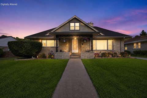 Photo of 10727 W Grantosa Dr, Wauwatosa, WI 53222 (MLS # 1974672)
