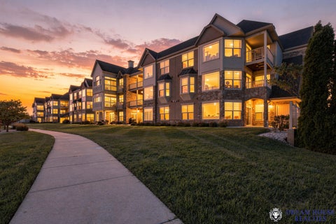 Photo of 6955 S Riverwood Blvd, Franklin, WI 53132 (MLS # 1980684)
