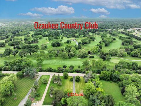 Photo of 11020 N River Rd, Mequon, WI 53092 (MLS # 1924352)