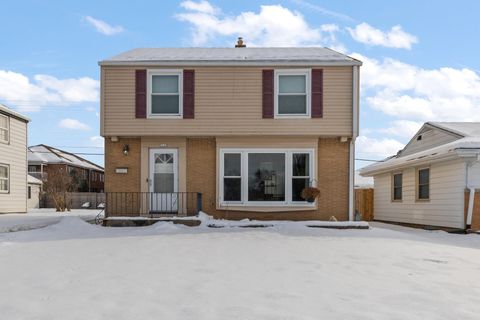 Photo of 5329 W Nebraska Ave, Milwaukee, WI 53219 (MLS # 1950503)