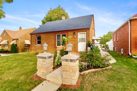 3134 S 16th St, Milwaukee, WI 53215 - #: 1939963