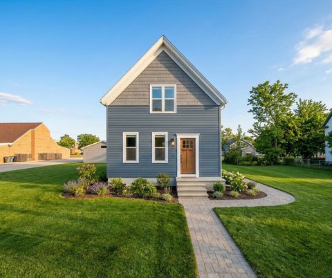 Photo of 2218 N 24th Pl N, Milwaukee, WI 53205 (MLS # 1953321)