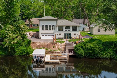 Photo of 5420 W Peninsula Dr, Waterford, WI 53185 (MLS # 1957105)