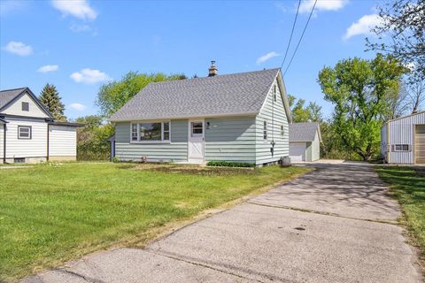 Photo of 3776 Hubertus Rd, Richfield, WI 53033 (MLS # 1964137)