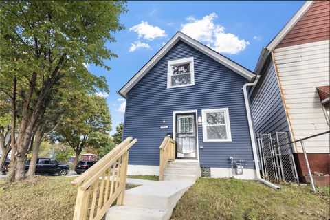 Photo of 2774 N 7th St, Milwaukee, WI 53212 (MLS # 1953678)