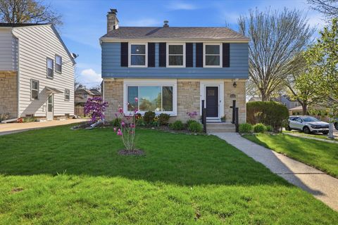 Photo of 2404 N 89th St, Wauwatosa, WI 53226 (MLS # 1959165)