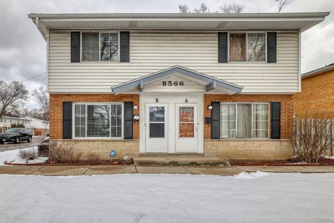 Photo of 8566 W Appleton Ave, Milwaukee, WI 53225 (MLS # 1952785)