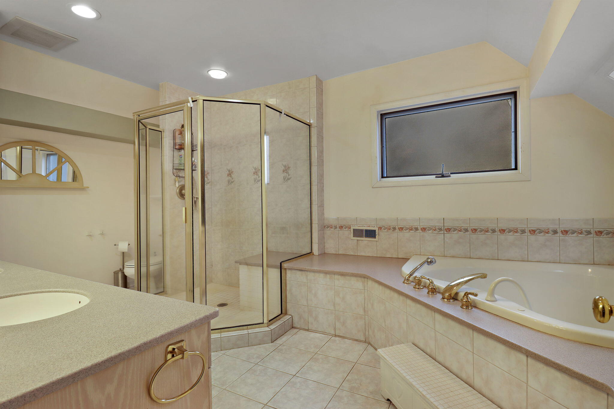 Twin Lakes, Wisconsin 53181, United States, 5 Bedrooms Bedrooms, ,3 BathroomsBathrooms,Residential,Active,253076