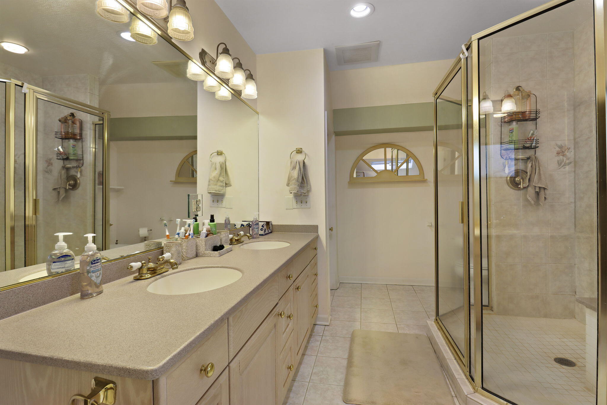 Twin Lakes, Wisconsin 53181, United States, 5 Bedrooms Bedrooms, ,3 BathroomsBathrooms,Residential,Active,253076