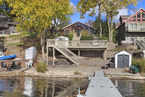 Photo of 353 Indian Point Rd, Twin Lakes, WI 53181 (MLS # 1944863)